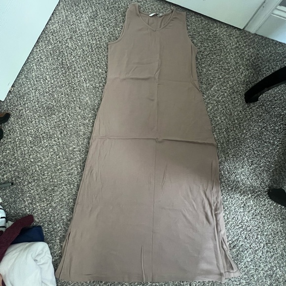 Liz Claiborne Tan Sleeveless Maxi Dress - Picture 1 of 5